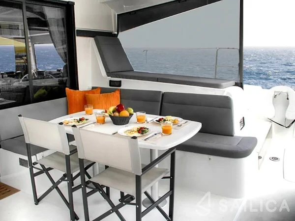 Lagoon 42 - Yacht Charter Sailica