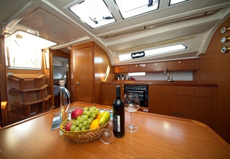 Bavaria 41 Cruiser - Yacht Charter Sailica