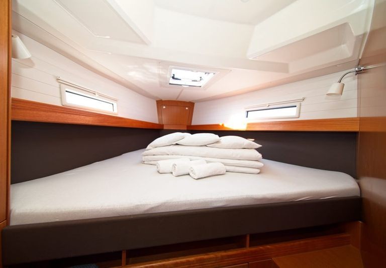 Bavaria 41 Cruiser - Yacht Charter Sailica