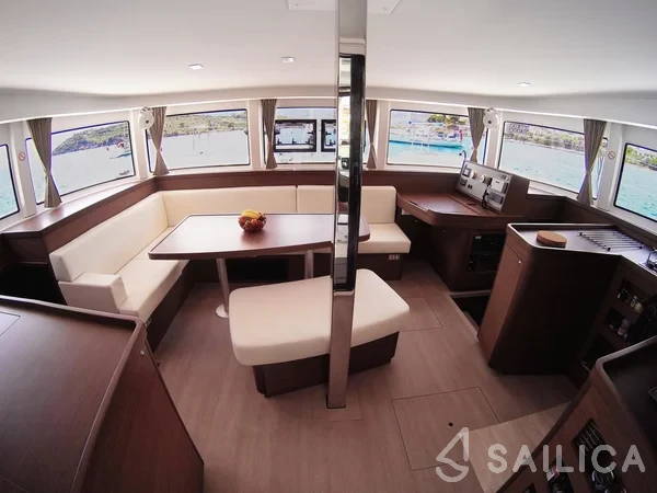 Lagoon 42 - Yacht Charter Sailica