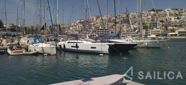 Oceanis 40.1 - Yacht Charter Sailica