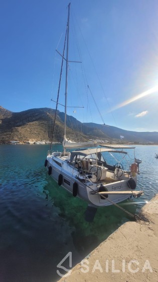 Oceanis 40.1 - Yacht Charter Sailica