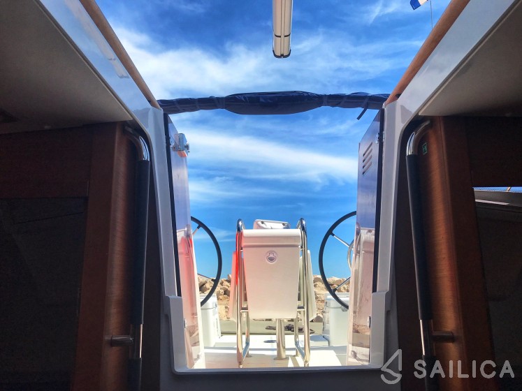 Sun Odyssey 419 - Yacht Charter Sailica