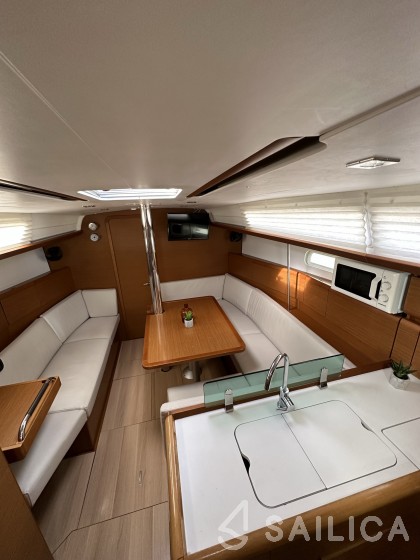 Sun Odyssey 389 - Yacht Charter Sailica