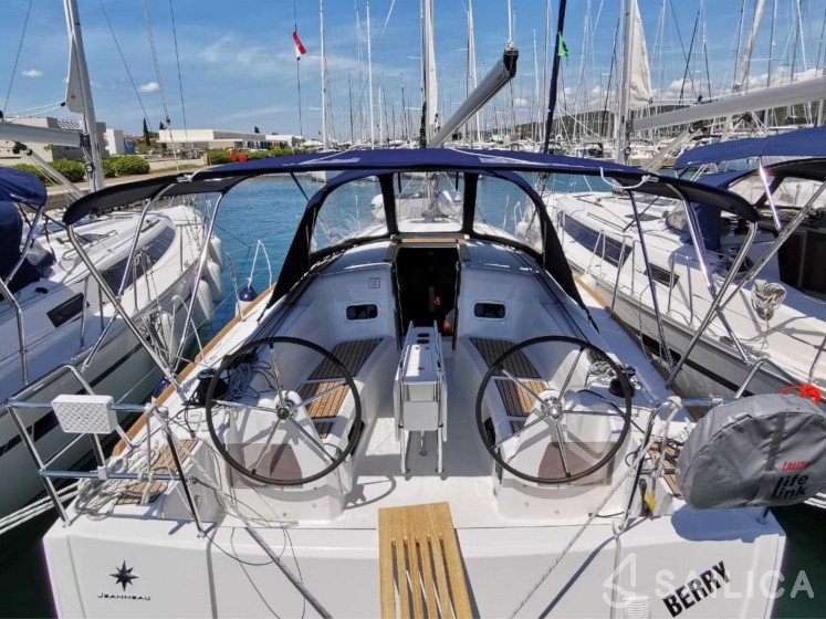 Sun Odyssey 349 - Yacht Charter Sailica