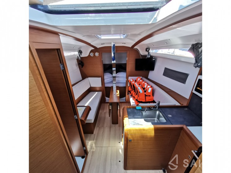 Sun Odyssey 349 - Yacht Charter Sailica