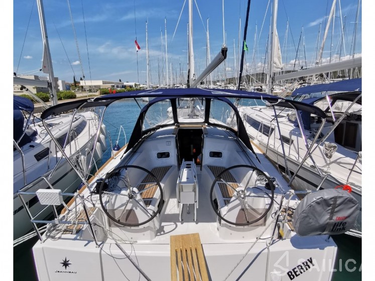 Sun Odyssey 349 - Yacht Charter Sailica