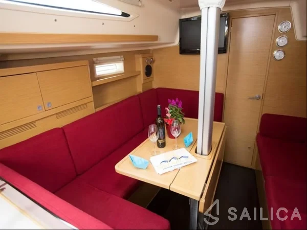 Elan 350 Performance - Yacht Charter Sailica