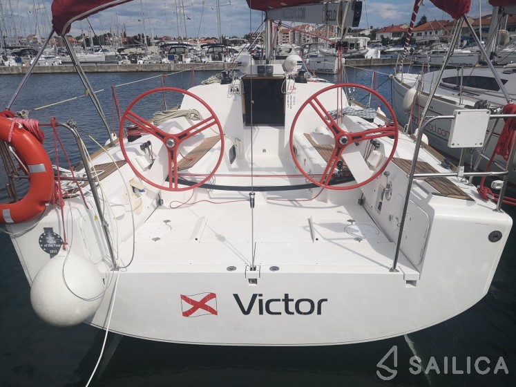 Elan 350 Performance - Yacht Charter Sailica