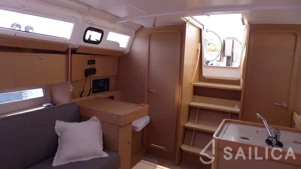 Dufour 360 GL - Yacht Charter Sailica
