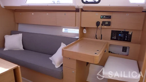 Dufour 360 GL - Yacht Charter Sailica
