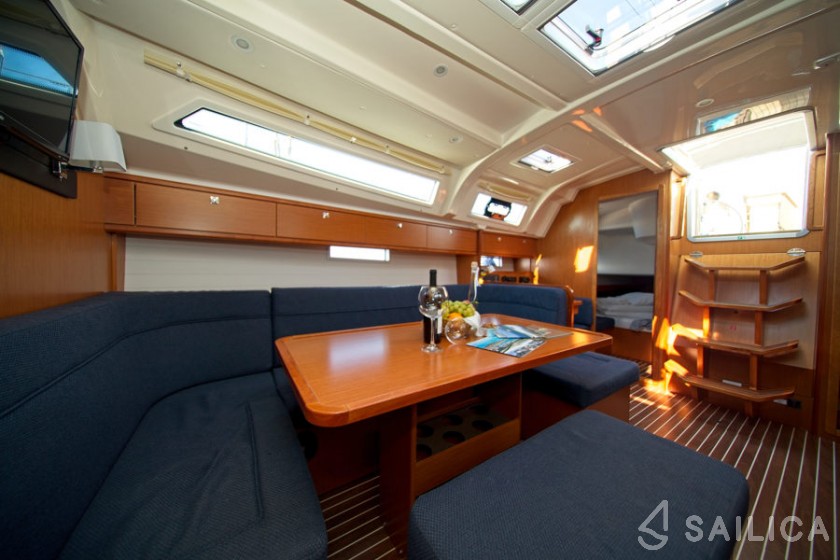 Bavaria 41 Cruiser - Yacht Charter Sailica