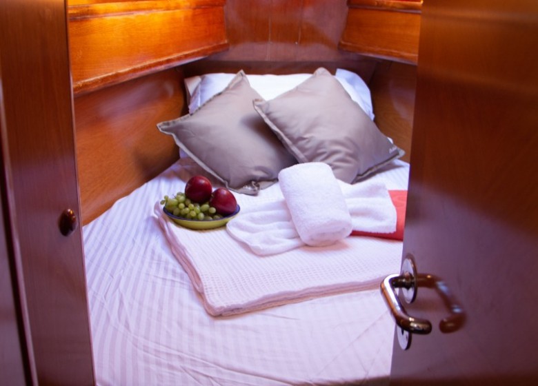 Sun Odyssey 54DS - Yacht Charter Sailica