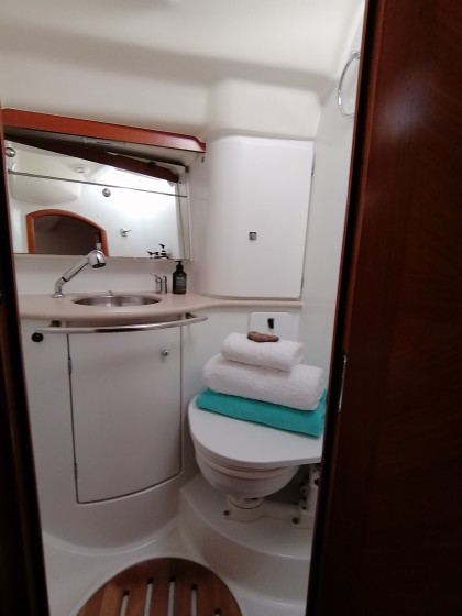 Sun Odyssey 54DS - Yacht Charter Sailica