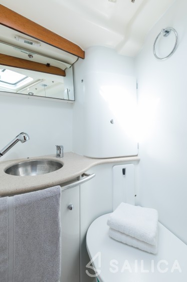 Sun Odyssey 54DS - Yacht Charter Sailica