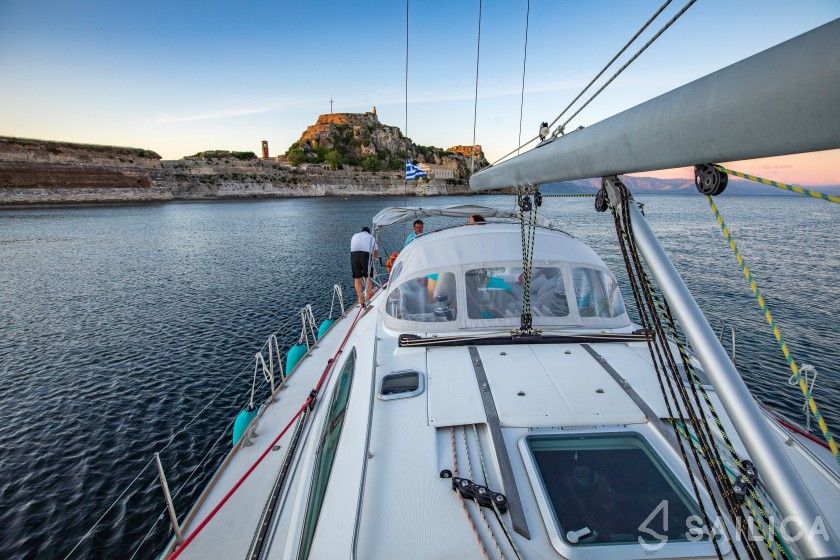 Sun Odyssey 54DS - Yacht Charter Sailica