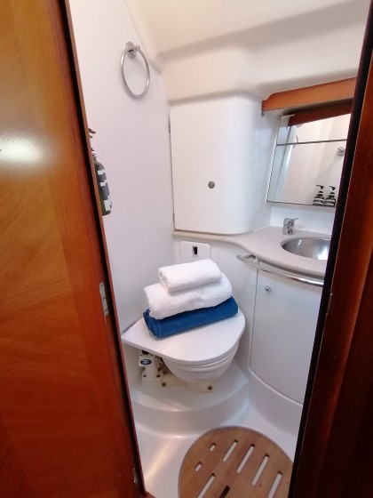 Sun Odyssey 54DS - Yacht Charter Sailica