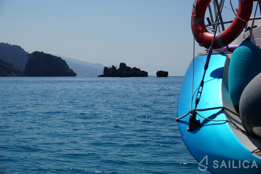 Sun Odyssey 54DS - Yacht Charter Sailica