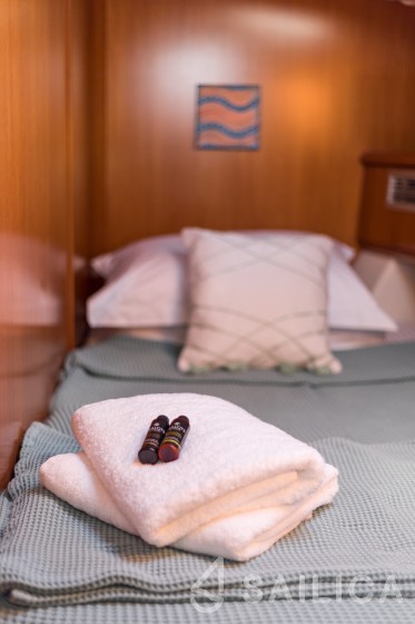Sun Odyssey 54DS - Yacht Charter Sailica