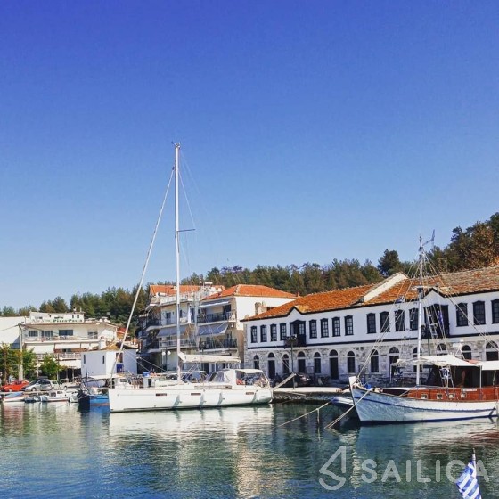 Oceanis 45 - Yacht Charter Sailica