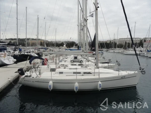 Elan 333 - Yacht Charter Sailica