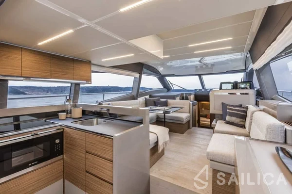 Ferretti 450 - Yacht Charter Sailica