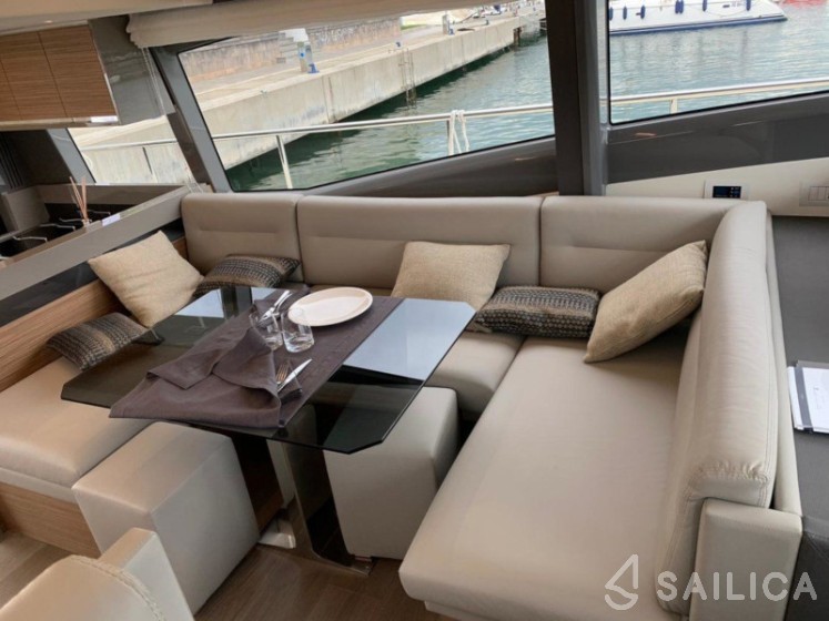 Ferretti 450 - Yacht Charter Sailica