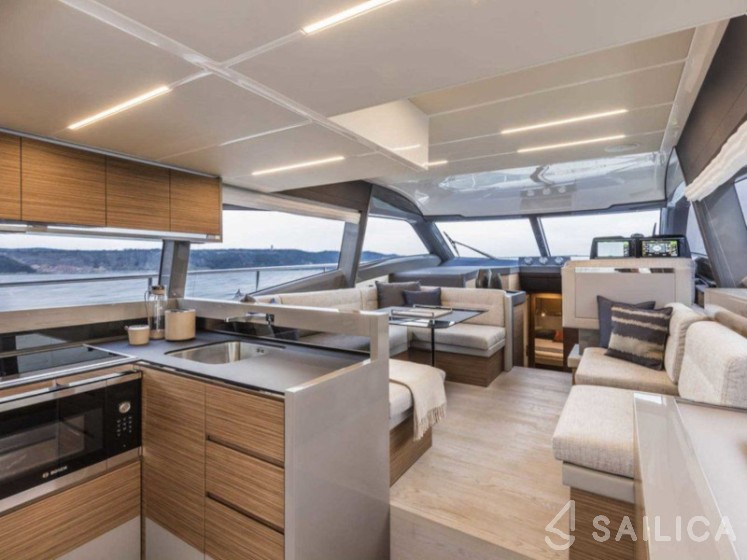 Ferretti 450 - Yacht Charter Sailica