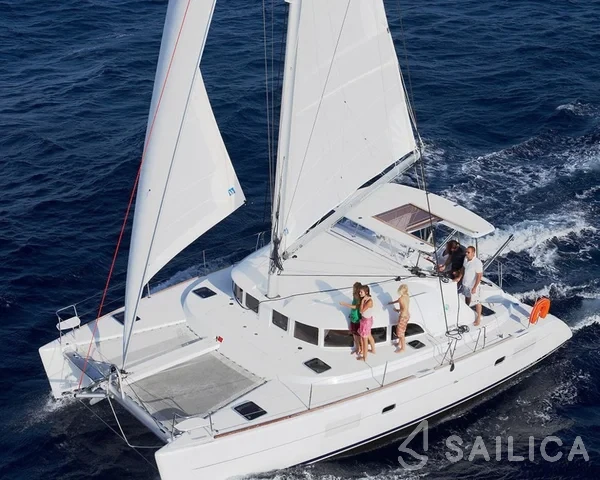 Lagoon 380 - Yacht Charter Sailica