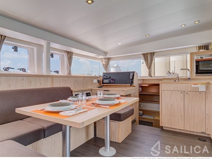 Lagoon 400 S2 - Yacht Charter Sailica