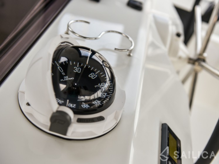 Sun Loft 47 - Yacht Charter Sailica