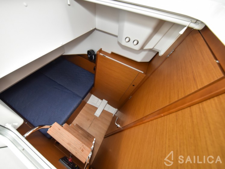 Sun Loft 47 - Yacht Charter Sailica
