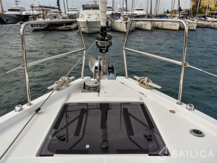 Sun Loft 47 - Yacht Charter Sailica