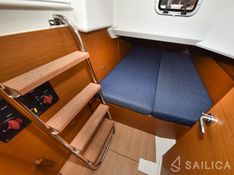 Sun Loft 47 - Yacht Charter Sailica