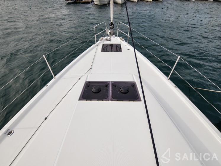 Sun Loft 47 - Yacht Charter Sailica