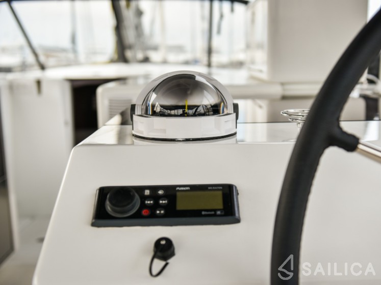 Sun Loft 47 - Yacht Charter Sailica