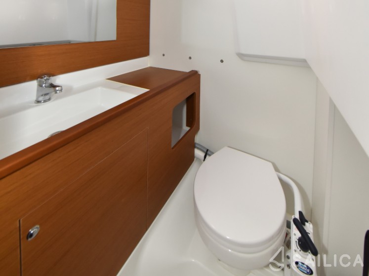 Sun Loft 47 - Yacht Charter Sailica