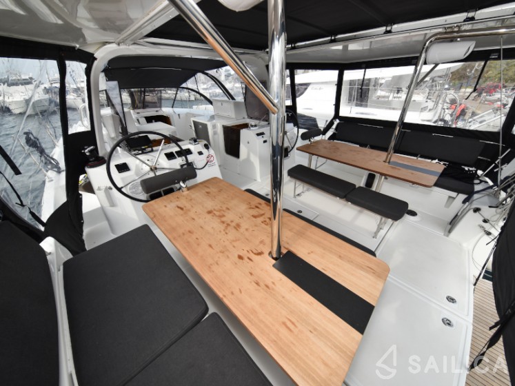 Sun Loft 47 - Yacht Charter Sailica
