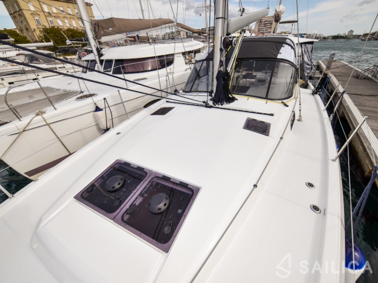 Sun Loft 47 - Yacht Charter Sailica