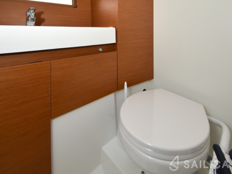 Sun Loft 47 - Yacht Charter Sailica