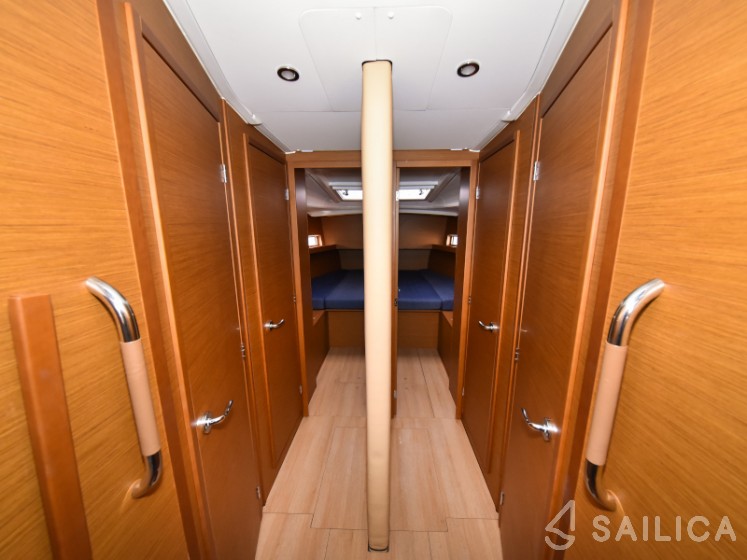 Sun Loft 47 - Yacht Charter Sailica
