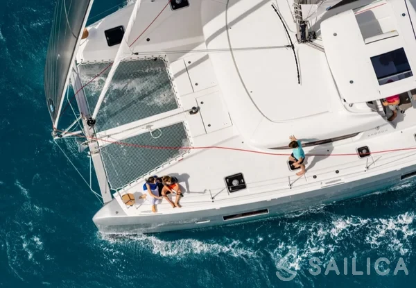 Lagoon 42 - Yacht Charter Sailica