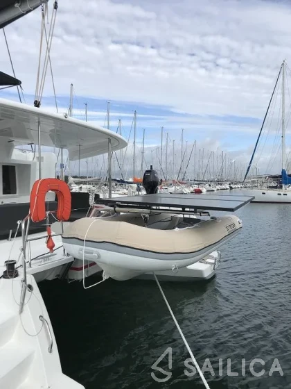 Lagoon 450  Flybridge - Yacht Charter Sailica