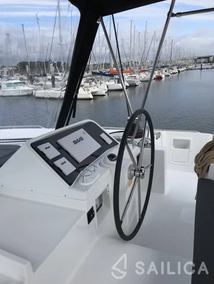 Lagoon 450  Flybridge - Yacht Charter Sailica