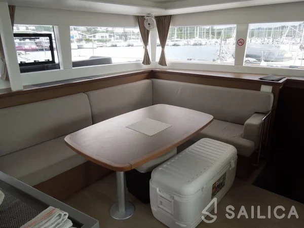 Lagoon 450  Flybridge - Yacht Charter Sailica