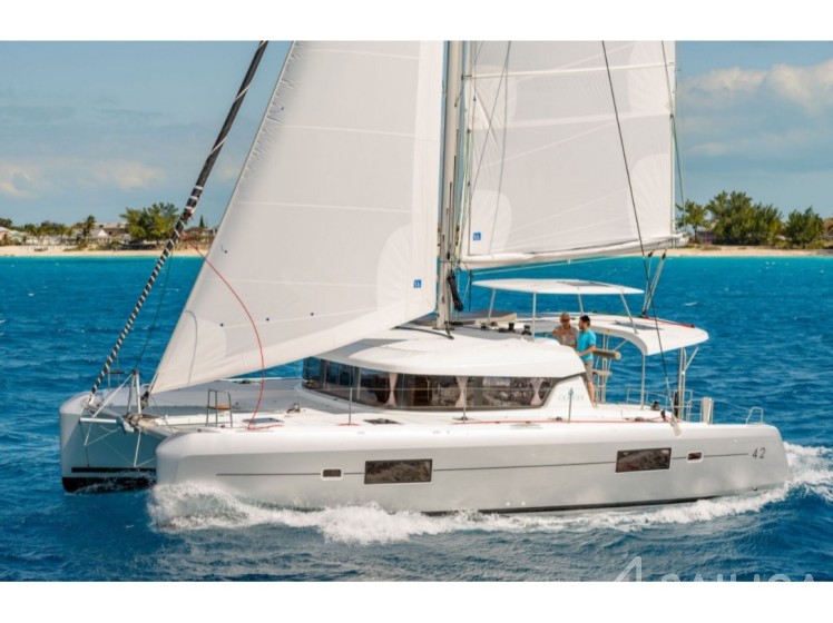 Lagoon 42 - Yacht Charter Sailica