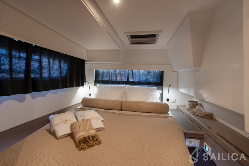 Saona 47 - Yacht Charter Sailica