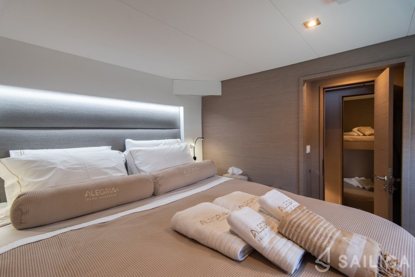 Saona 47 - Yacht Charter Sailica