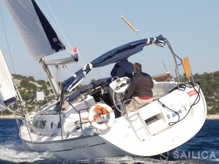 Sun Odyssey 37 - Yacht Charter Sailica