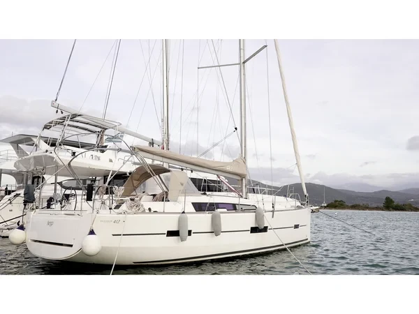 Dufour 412 GL - Yacht Charter Sailica